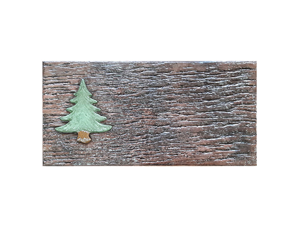 ไม้รางต้นสน เขียวริม-แดงดำ